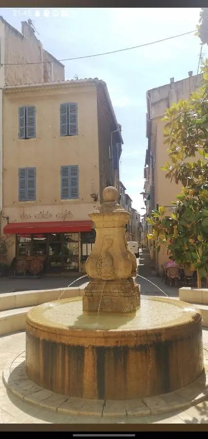 Bel Appartement A Deux Minutes Du Vieux Port La Ciotat